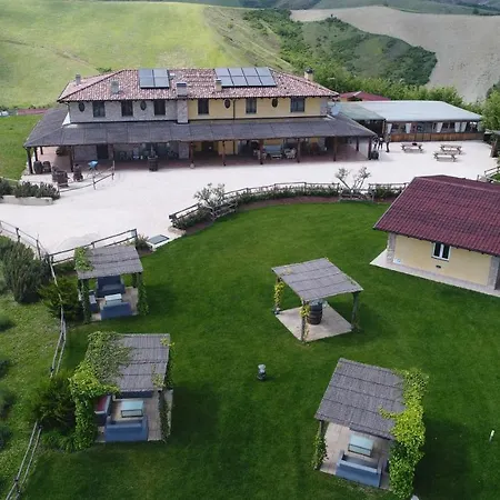 Agriturismo Il Ciuffo 피아노로