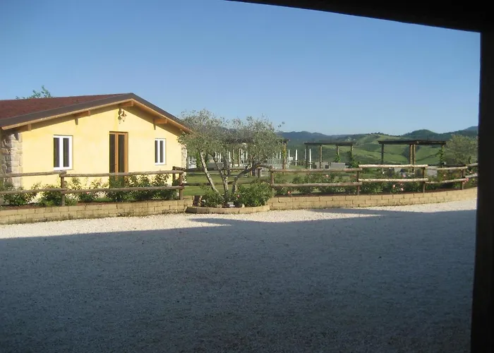 בית חווה Agriturismo Il Ciuffo פיאנורו