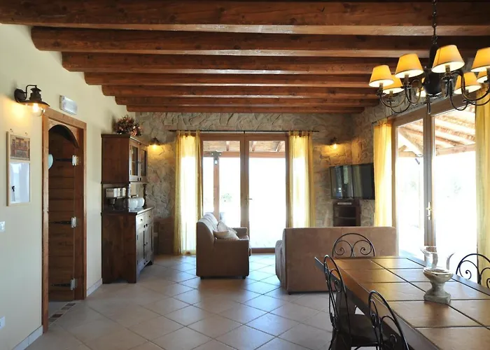 בית חווה Agriturismo Il Ciuffo פיאנורו